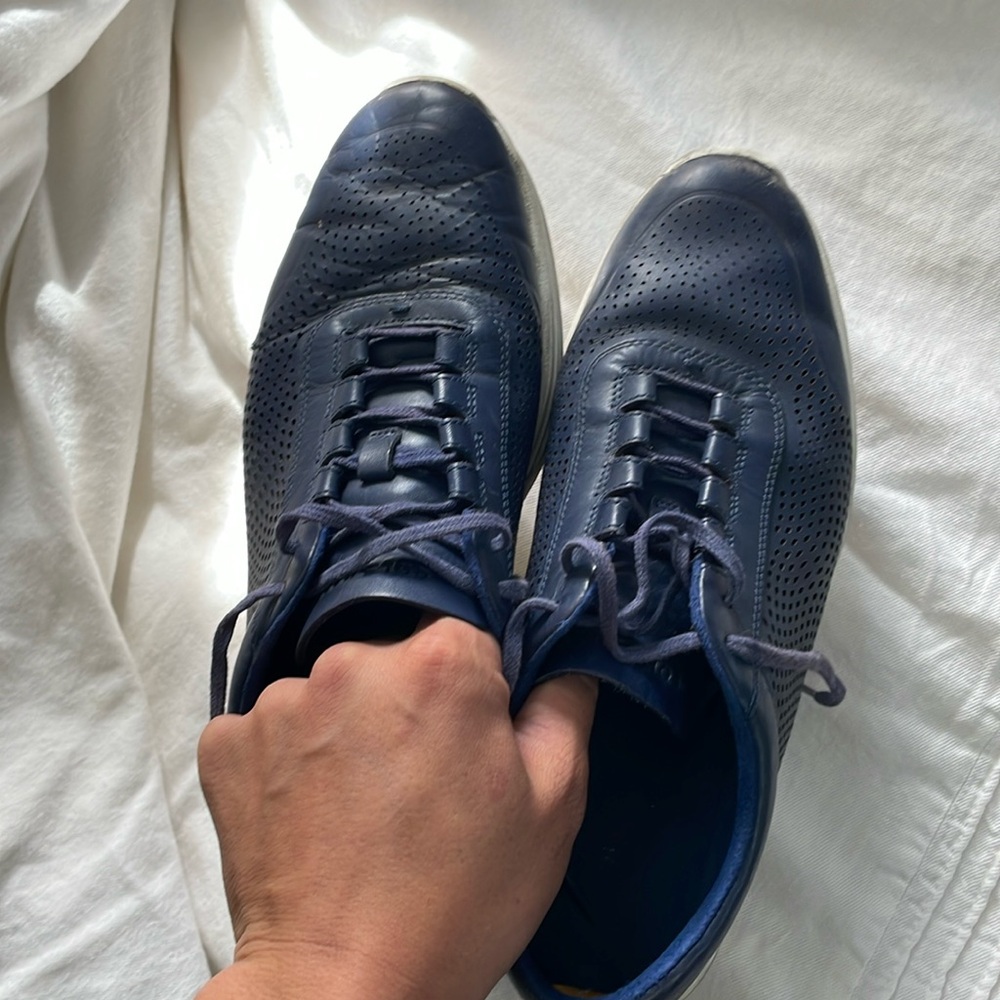Cole Haan shoes is 9.5
